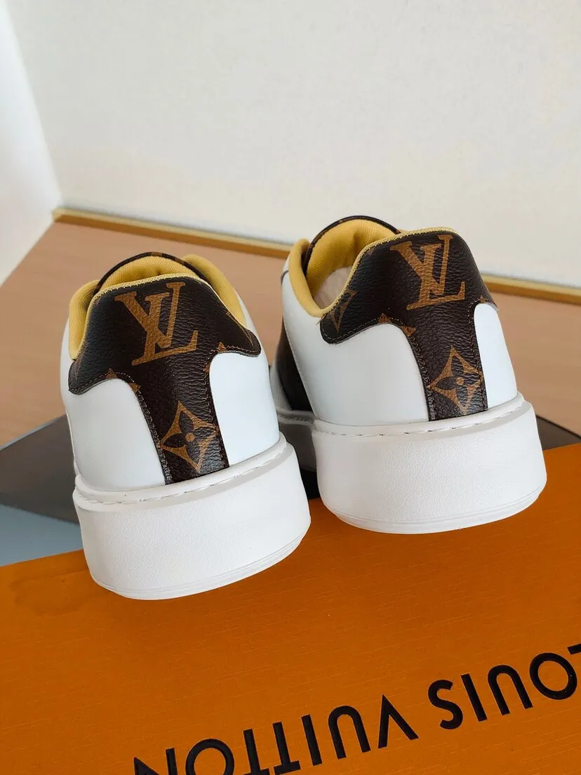 Factory price 420. [LV] Louis Vuitton's latest 🎁🎁 fashionable casual men's shoes 👟, hot style 💥 simple and elegant style, exclusive for trendy men. Unique official website latest brand 👑 original decoration, fashionable and generous, original cowhide leather ✅ breathable sheepskin lining, official website designated wear-resistant casual outsole, classic model taken in kind 🎬38-44. Can be customized45